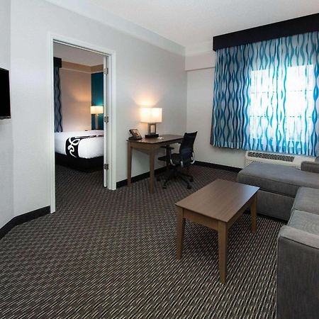 Готель La Quinta By Wyndham Tampa Brandon Regency Park Екстер'єр фото