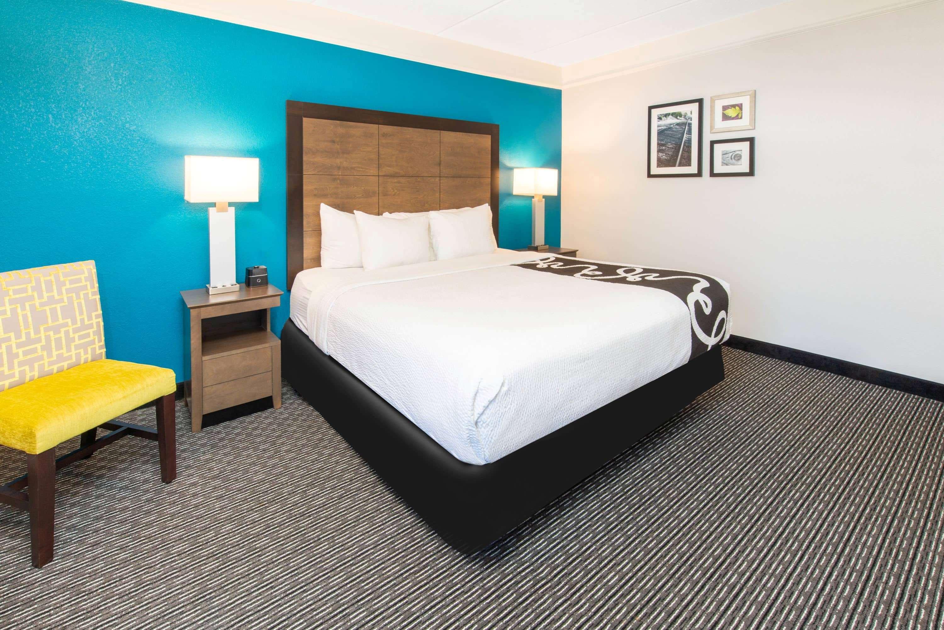 Готель La Quinta By Wyndham Tampa Brandon Regency Park Екстер'єр фото