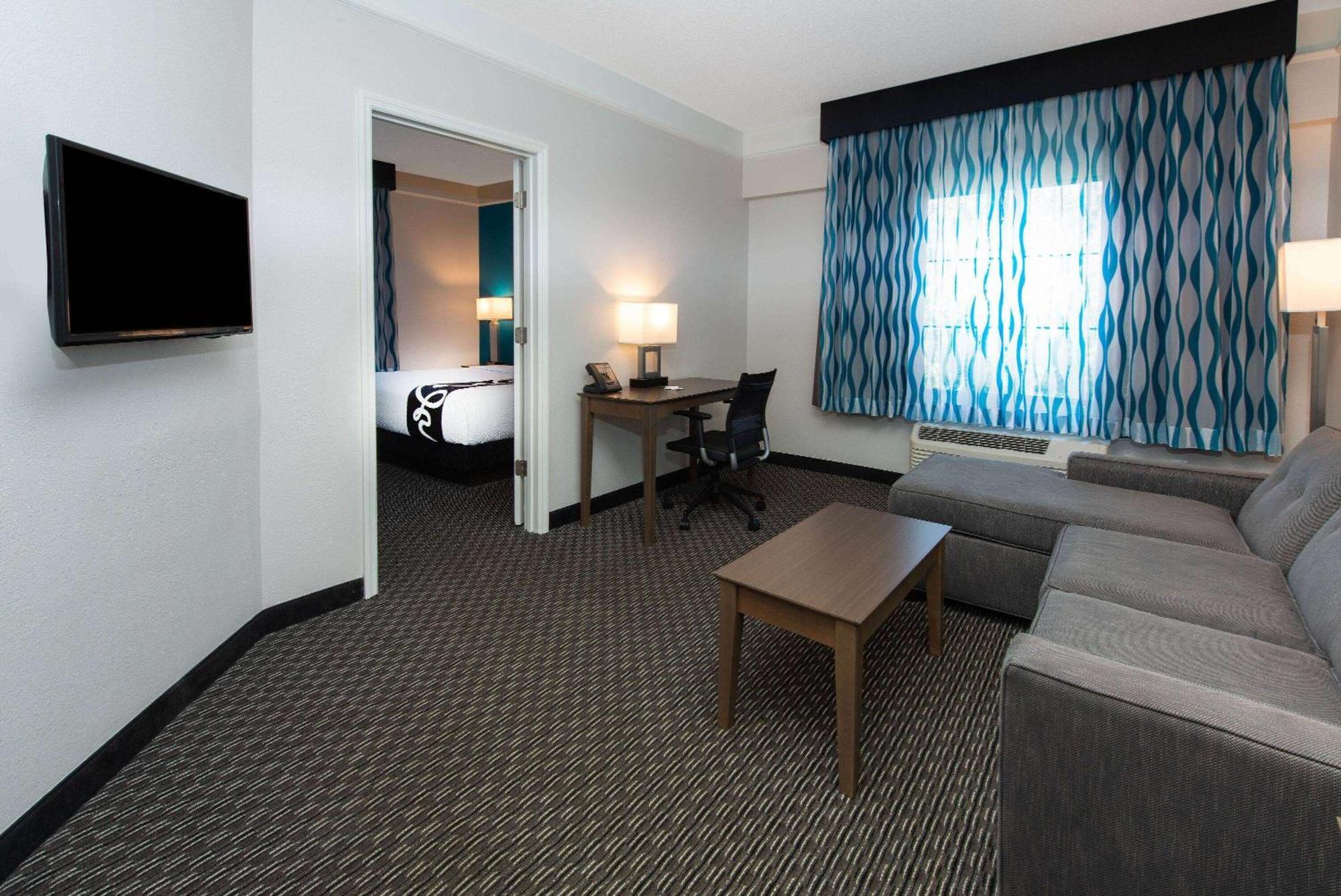 Готель La Quinta By Wyndham Tampa Brandon Regency Park Екстер'єр фото